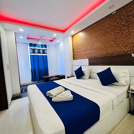 Palm Majestic At Airport Hotel New Delhi Exterior photo