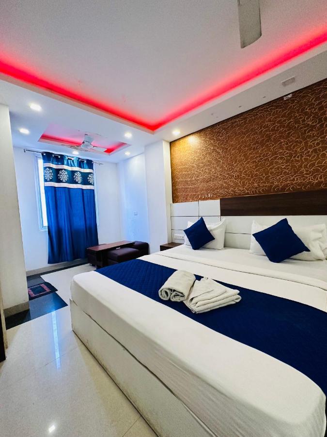 Palm Majestic At Airport Hotel New Delhi Exterior photo