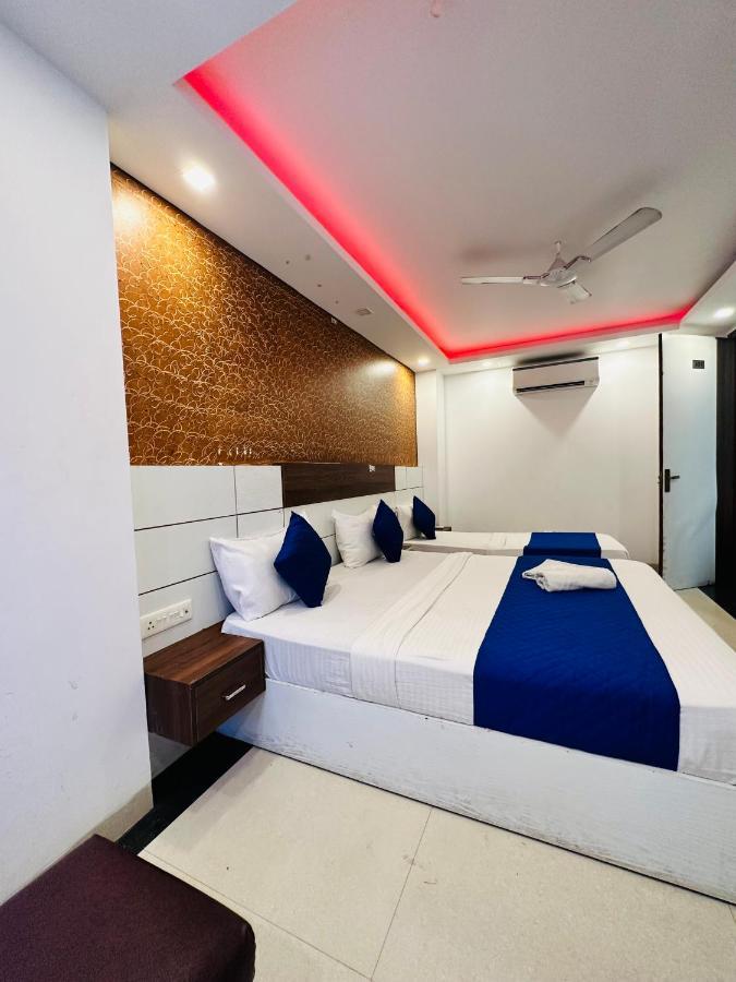 Palm Majestic At Airport Hotel New Delhi Exterior photo