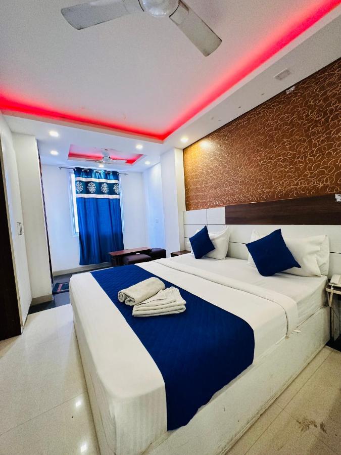 Palm Majestic At Airport Hotel New Delhi Exterior photo