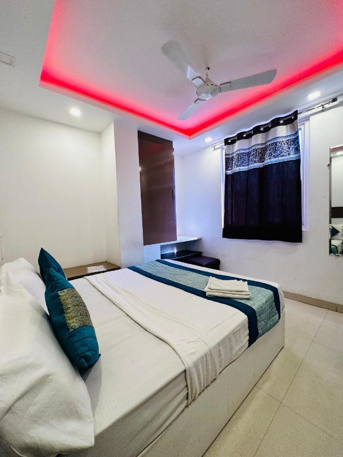 Palm Majestic At Airport Hotel New Delhi Exterior photo