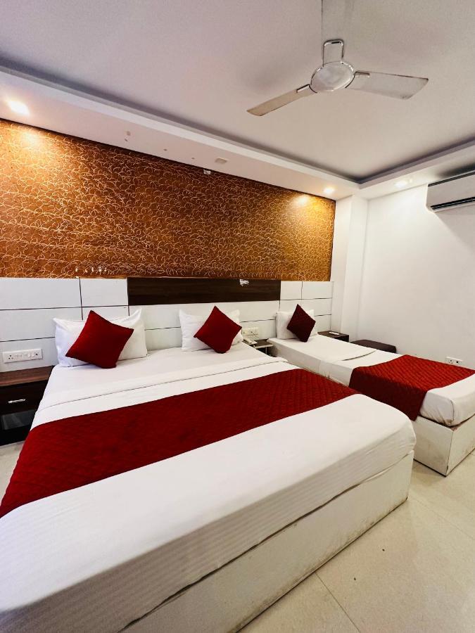 Palm Majestic At Airport Hotel New Delhi Exterior photo