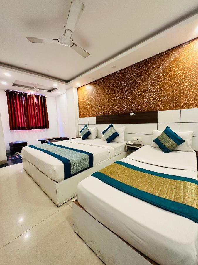 Palm Majestic At Airport Hotel New Delhi Exterior photo