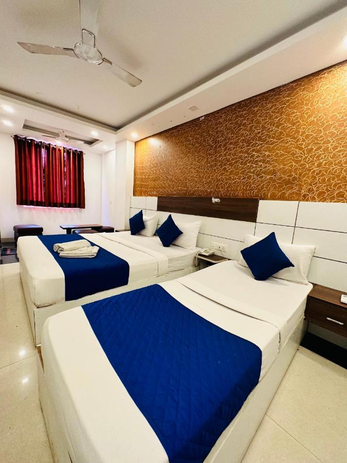 Palm Majestic At Airport Hotel New Delhi Exterior photo