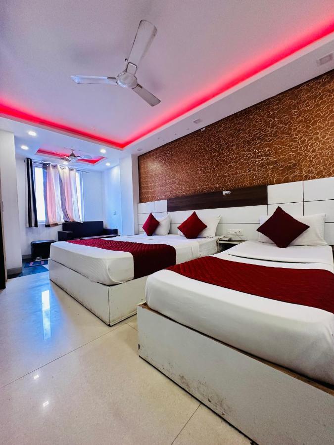 Palm Majestic At Airport Hotel New Delhi Exterior photo