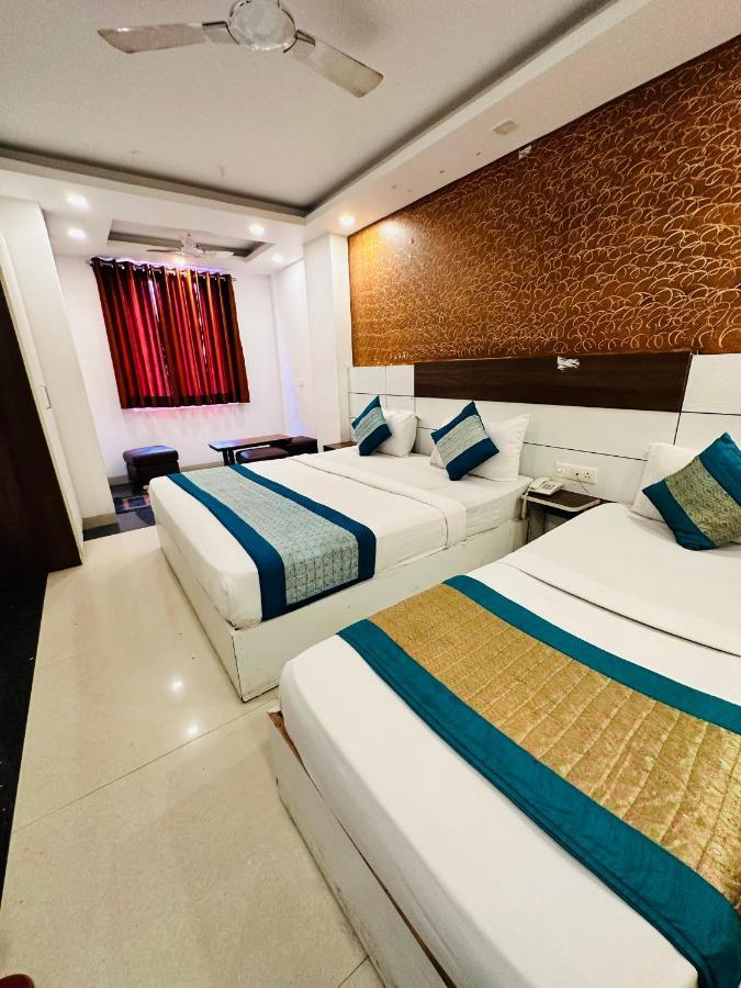 Palm Majestic At Airport Hotel New Delhi Exterior photo