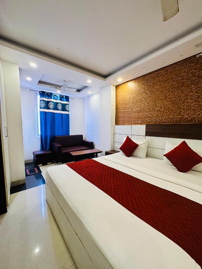 Palm Majestic At Airport Hotel New Delhi Exterior photo